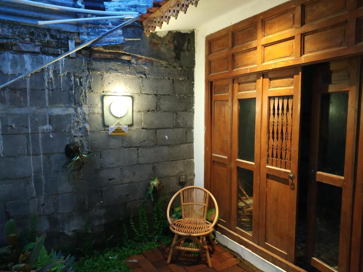 Wonderloft Hostel Jogja Yogyakarta Exterior photo